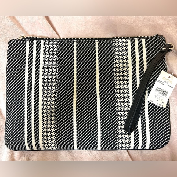 Michael Kors LG Zip Pouch - Picture 2 of 3